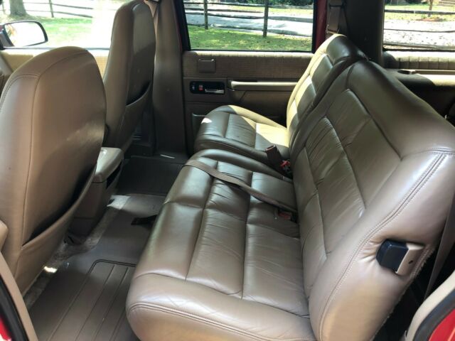 1994 Chevrolet Suburban - photo 13