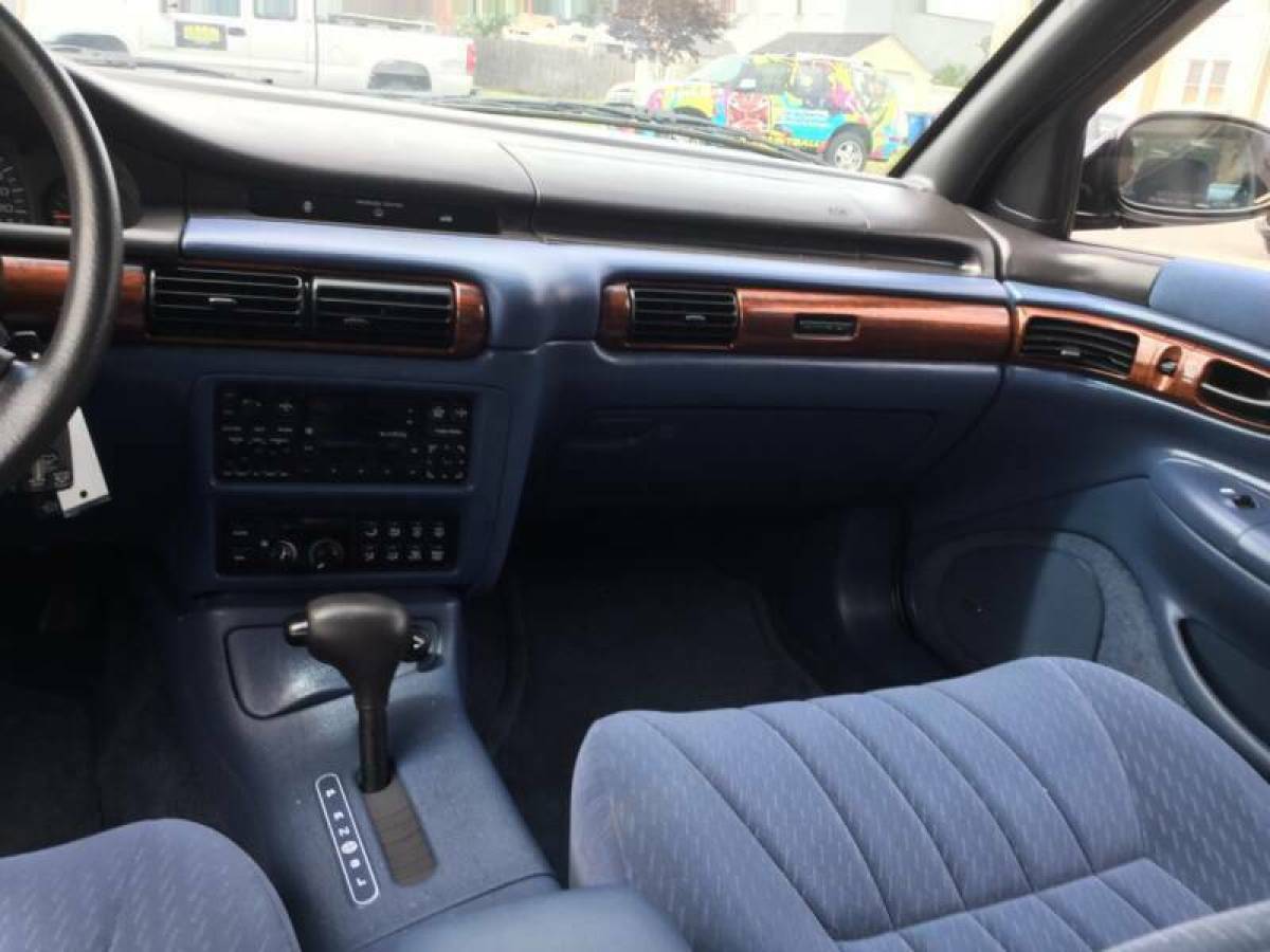 1994 Chrysler Concorde Base 4dr Sedan - photo 13