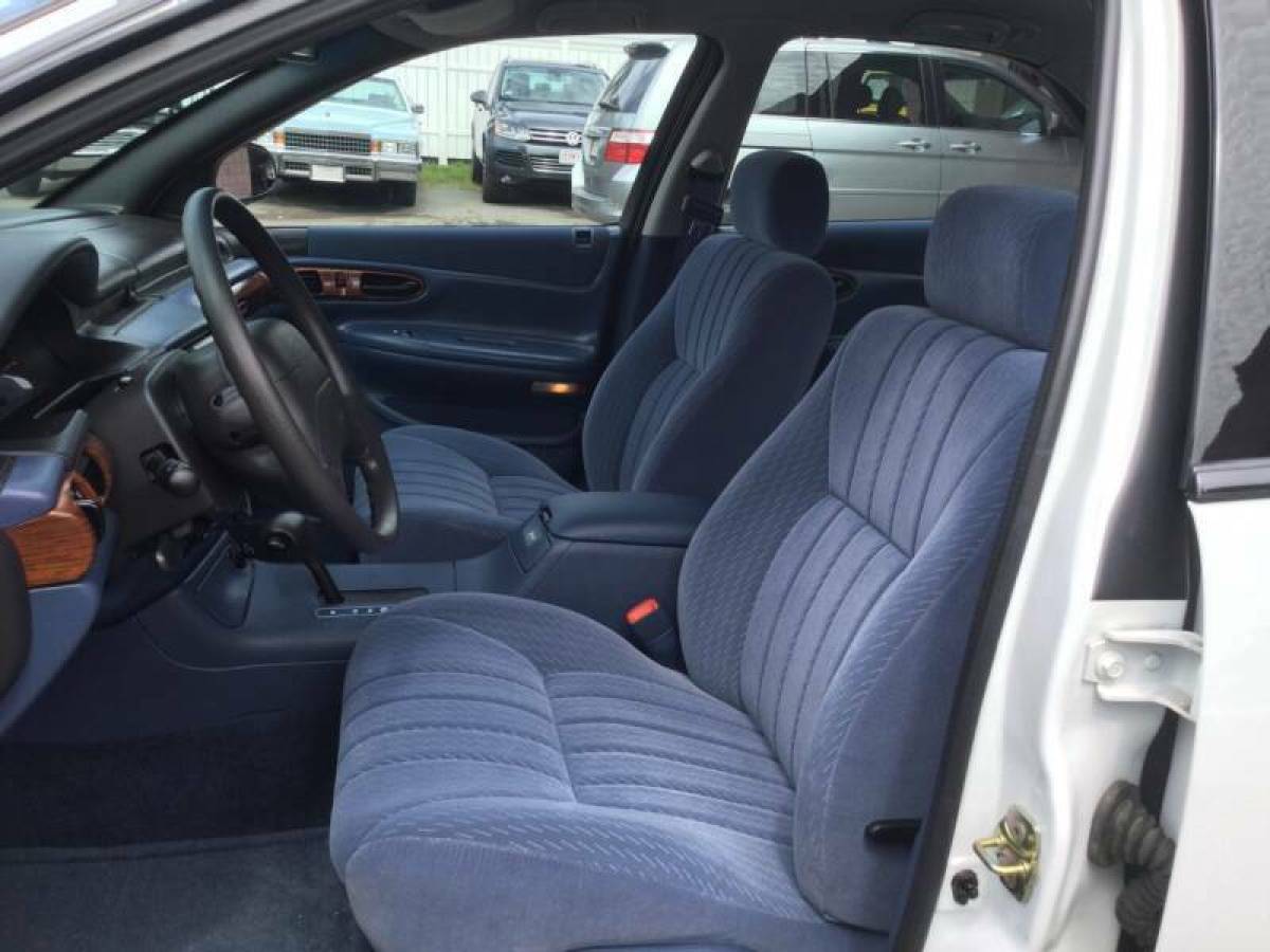 1994 Chrysler Concorde Base 4dr Sedan - photo 7