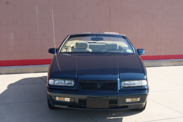 1994 Chrysler LeBaron Convertible - photo 2