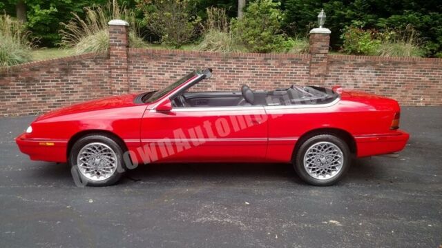 1994 Chrysler LeBaron Convertible GTC - photo 4