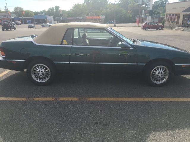 1994 Chrysler LeBaron LX Convertible 2 Door - photo 2