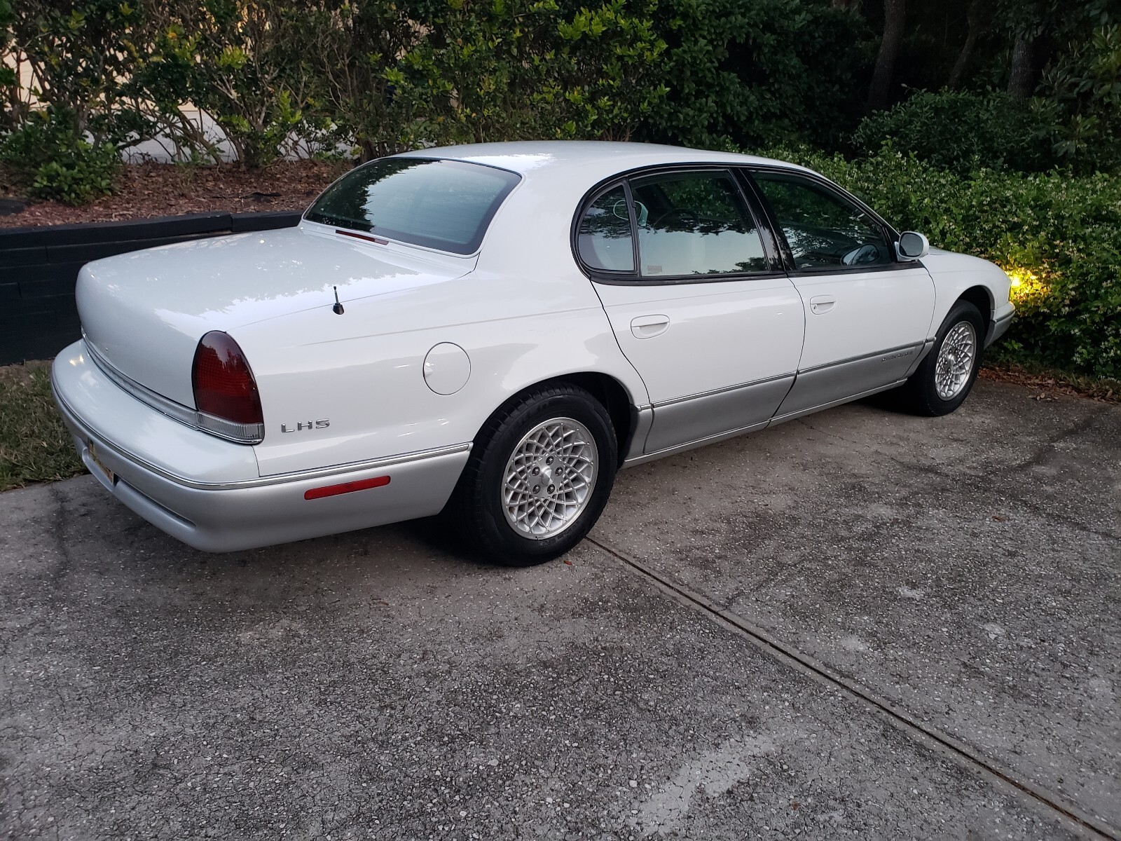 1994 Chrysler LHS - photo 13