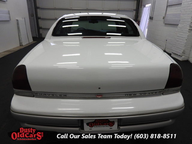 1994 Chrysler New Yorker Runs Drives Body Inter 3.5LV6 4 speed auo - photo 6