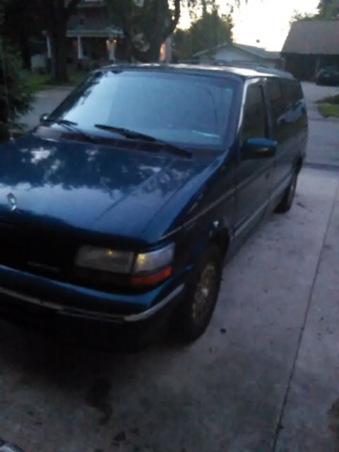 1994 Chrysler Town & Country