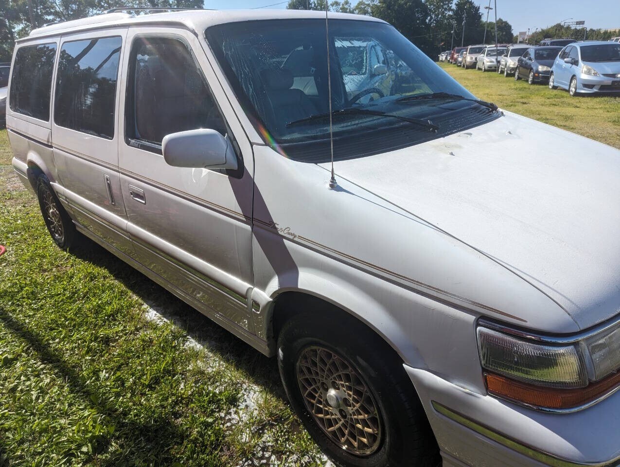 1994 Chrysler Town and Country Base 3dr Extended Mini Van - photo 2