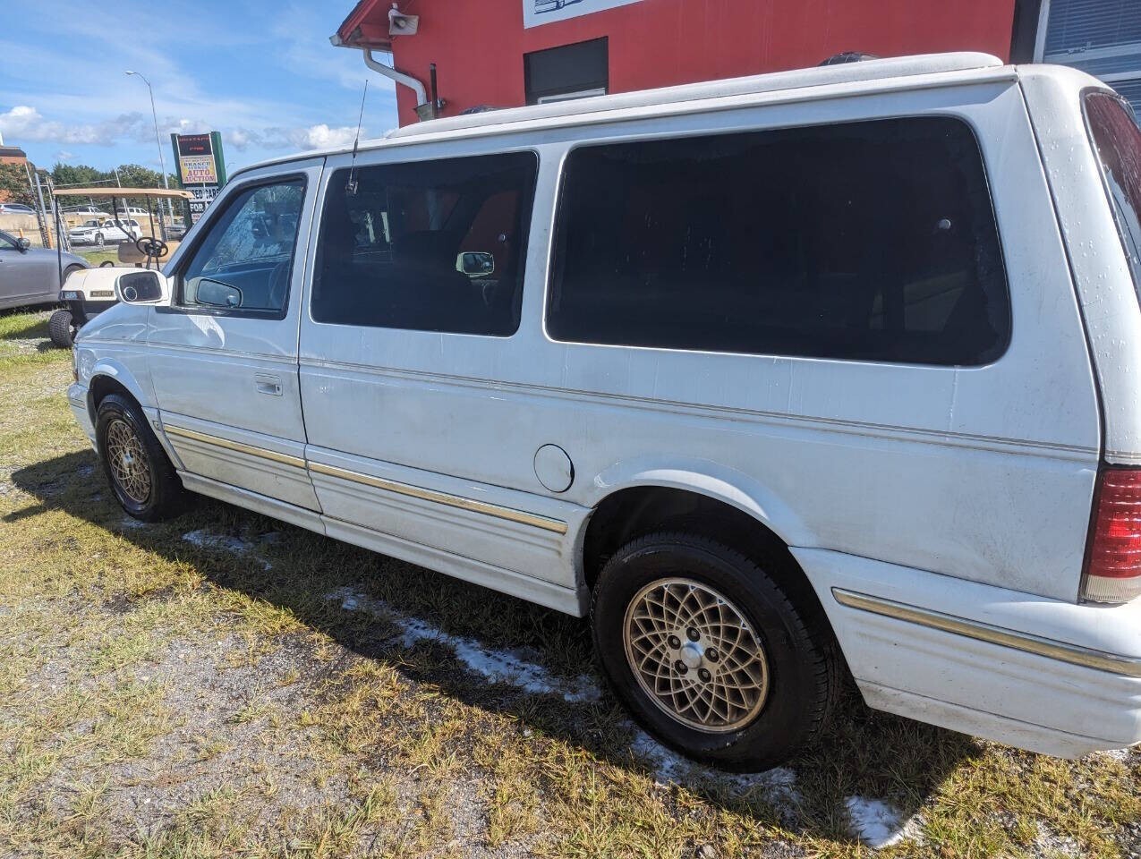 1994 Chrysler Town and Country Base 3dr Extended Mini Van - photo 4