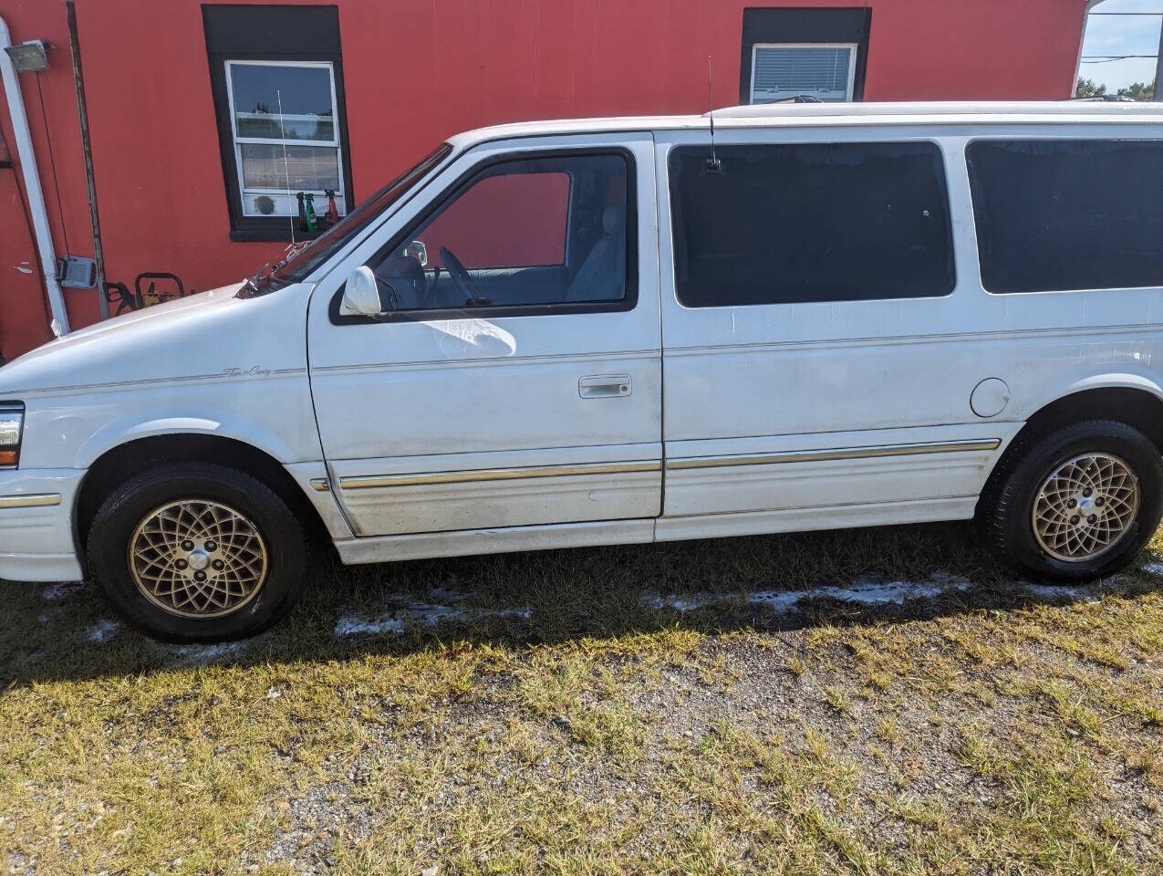 1994 Chrysler Town and Country Base 3dr Extended Mini Van - photo 6
