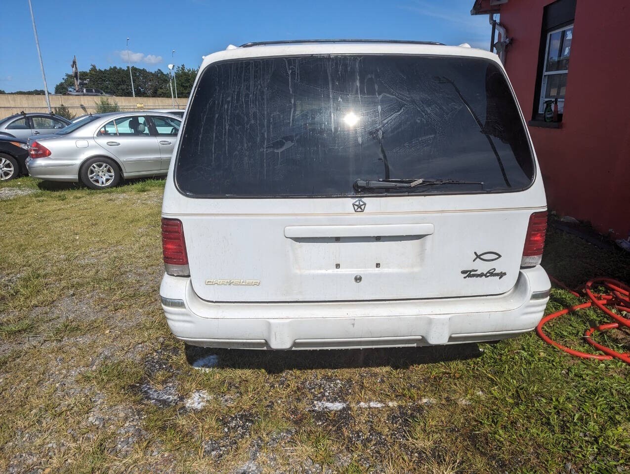1994 Chrysler Town and Country Base 3dr Extended Mini Van - photo 7