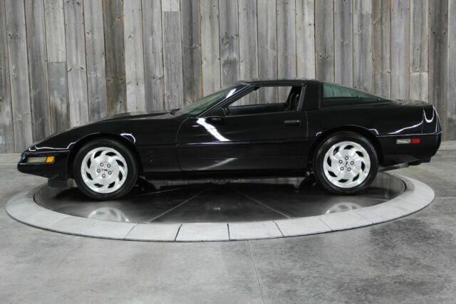 1994 Chevrolet Corvette Low Miles Great Condition Loaded w/Options - photo 2