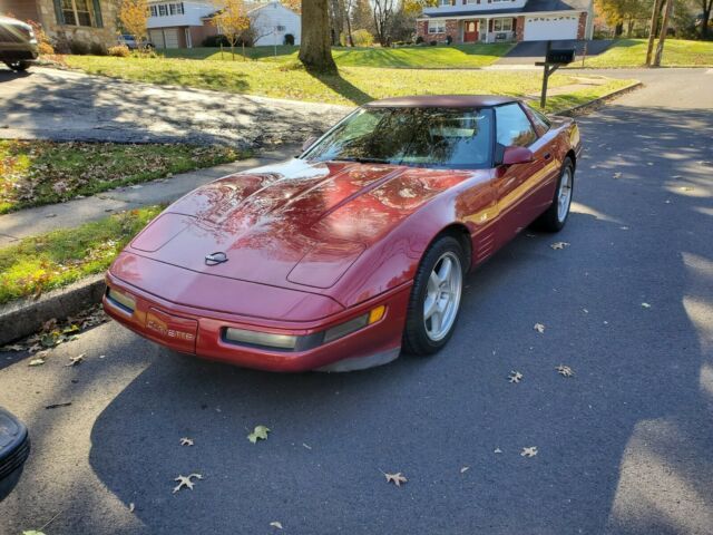 1994 Corvette LT1 350 6-speed manual, targa top, No reserve 1994 Chevrolet Corvette LT1