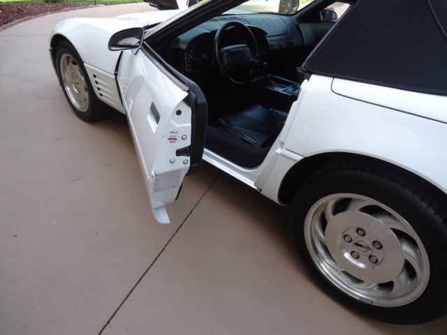 1994 Chevrolet Corvette BLACK - photo 8