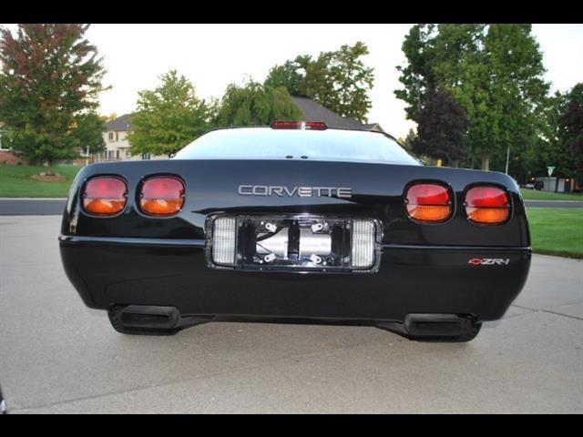 1994 Chevrolet Corvette Base Hatchback 2-Door - photo 3