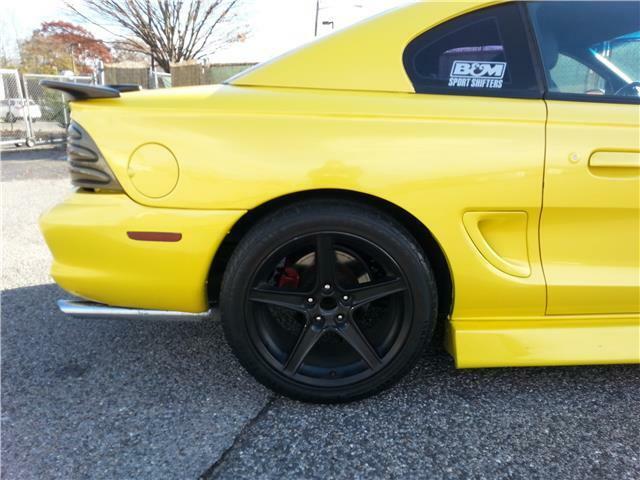 1994 Ford Mustang GT - photo 9