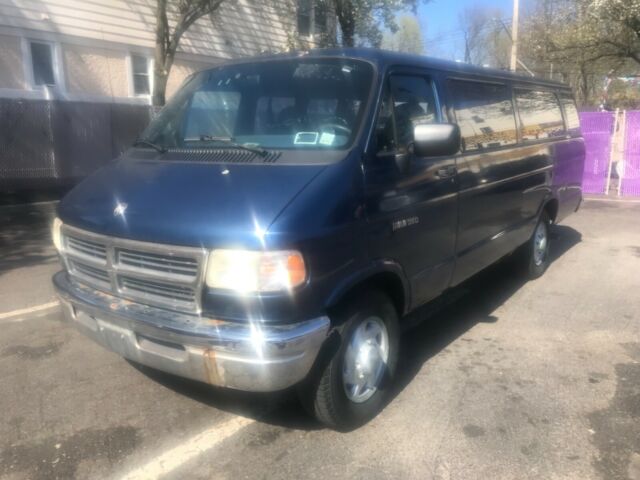 1994 Dodge 350 van 18 passenger super low miles 72000miles 72000miles 72000miles 1994 Dodge Ram Van