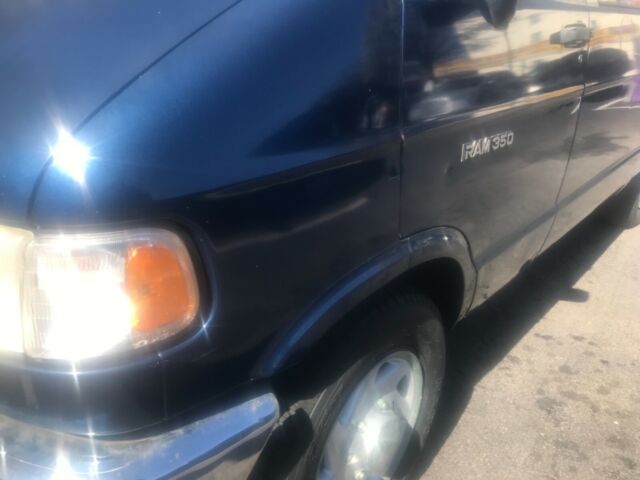 1994 Dodge Ram Van - photo 10