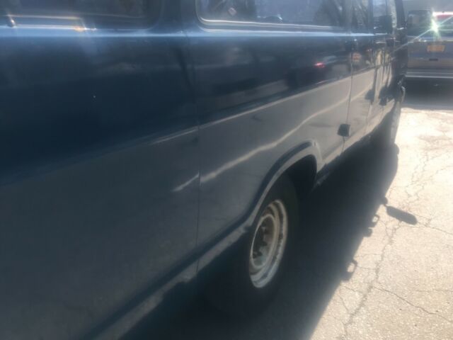 1994 Dodge Ram Van - photo 12