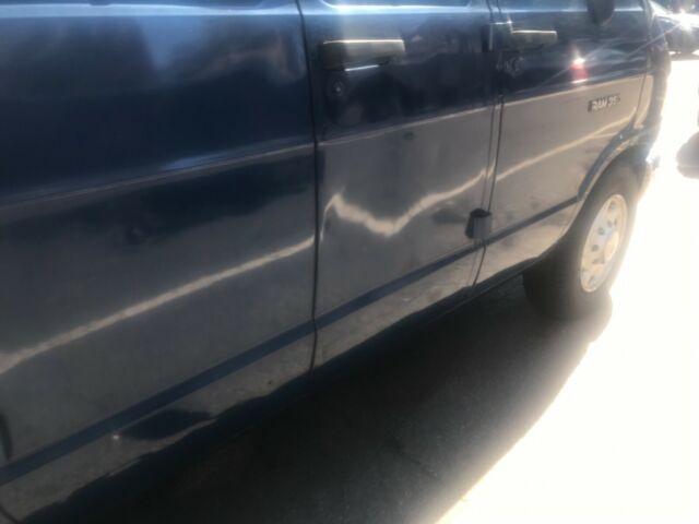 1994 Dodge Ram Van - photo 13