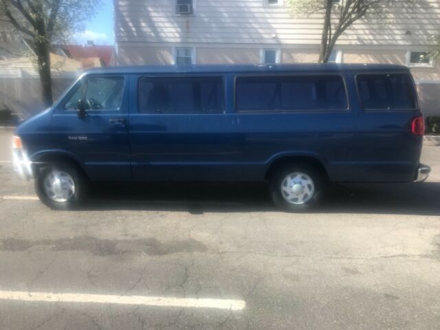 1994 Dodge Ram Van - photo 3