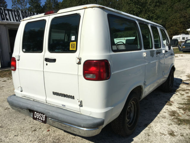 1994 Dodge Other Base Standard Passenger Van 3-Door - photo 11
