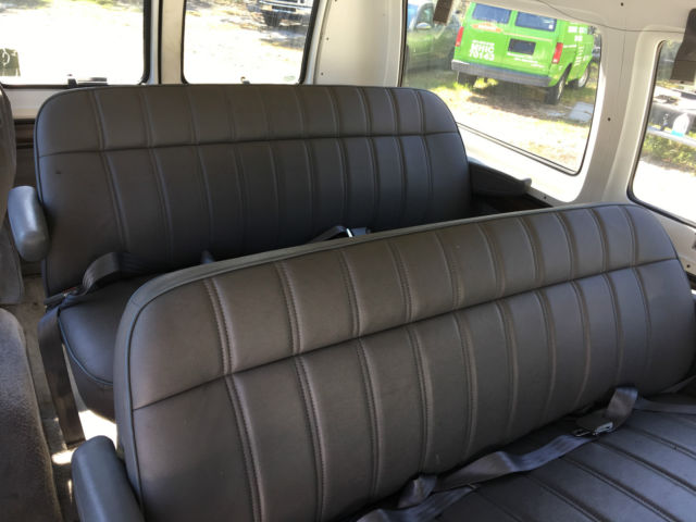 1994 Dodge Other Base Standard Passenger Van 3-Door - photo 6