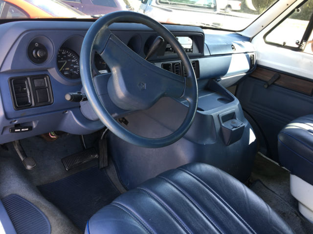 1994 Dodge Other Base Extended Passenger Van 3-Door - photo 5