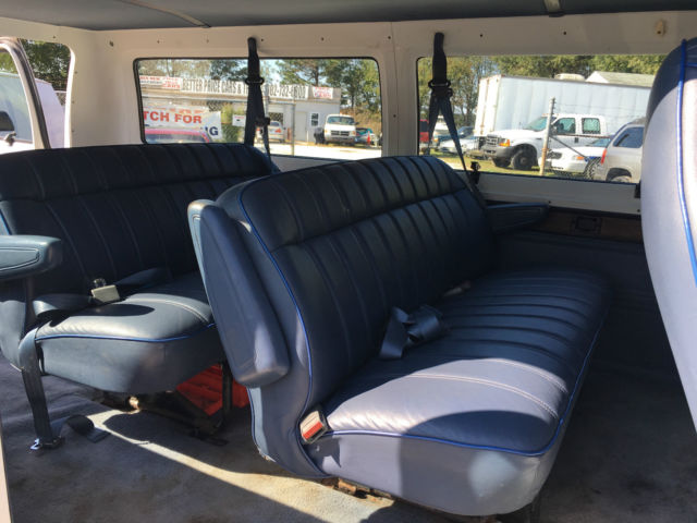 1994 Dodge Other Base Extended Passenger Van 3-Door - photo 6