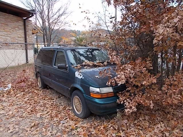 1994 Dodge Caravan Base Mini Passenger Van 3-Door