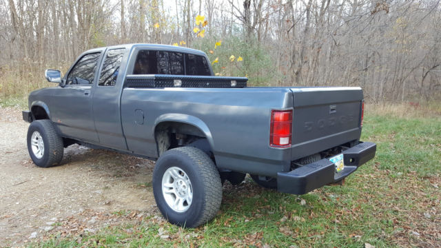 1994 Dodge Dakota SLT Extended Cab Pickup 2-Door - photo 2
