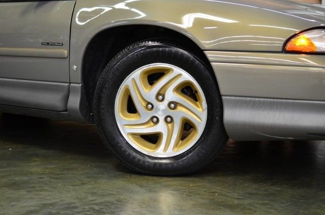 1994 Dodge Intrepid ES - CLEAN CARFAX LOCAL TRADE VERY CLEAN LEATHER - photo 3