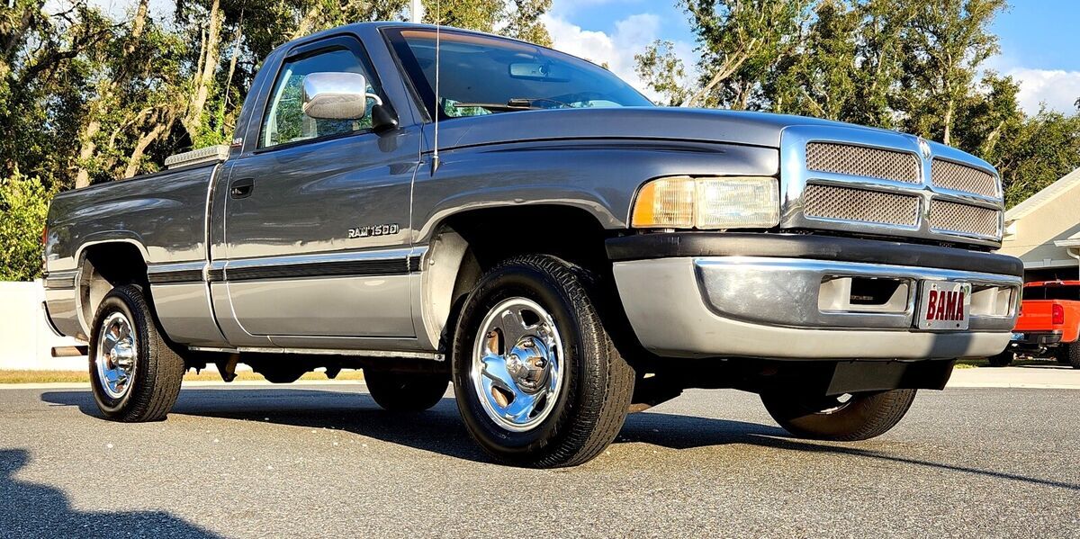 1994 Dodge Ram 1500 Short Bed Magnum V8 - photo 10