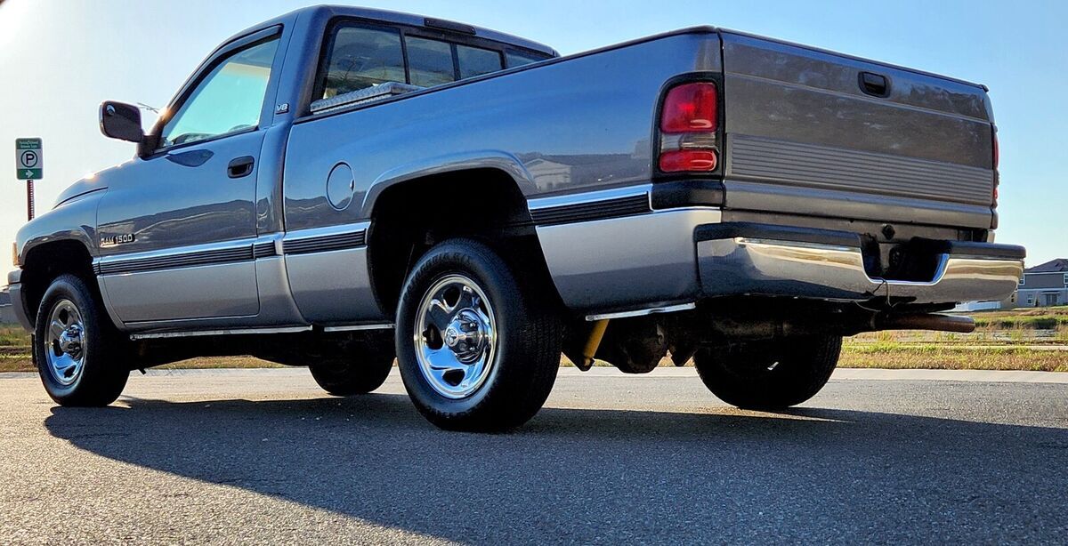 1994 Dodge Ram 1500 Short Bed Magnum V8 - photo 12