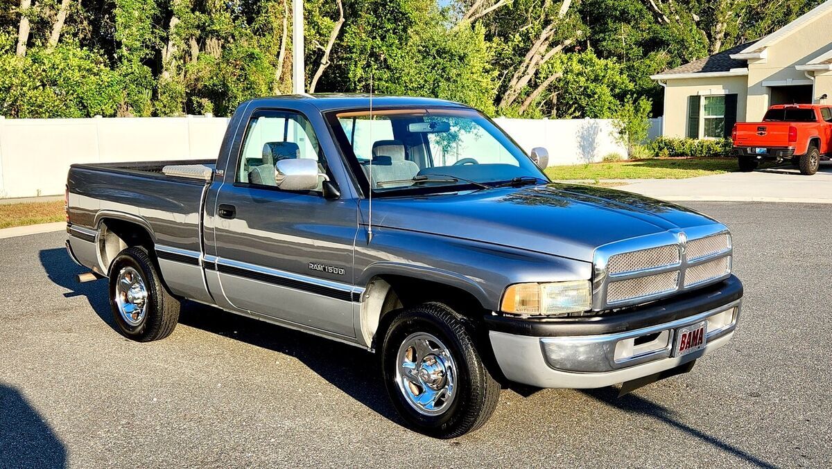 1994 Dodge Ram 1500 Short Bed Magnum V8 - photo 3