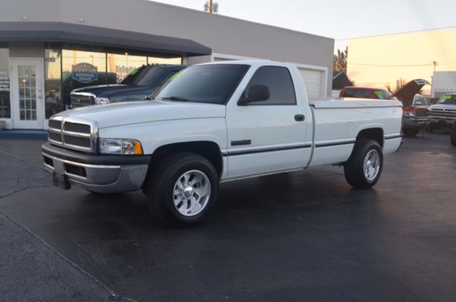 1994 Dodge Ram 2500 ST - photo 2