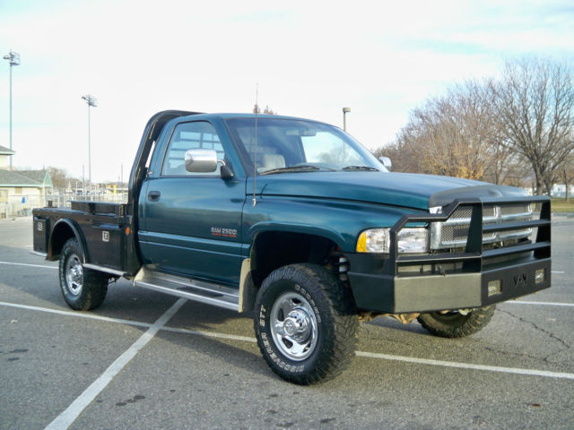 1994 Dodge Ram 2500 Regular Cab Flatbed - photo 2