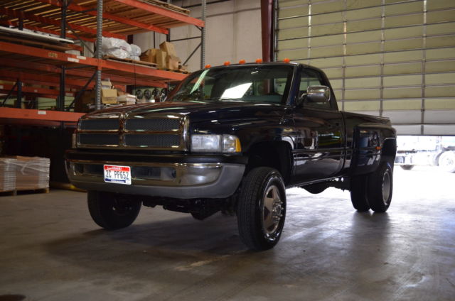 1994 Dodge Ram 3500 Base Standard Cab Pickup 2-Door - photo 3