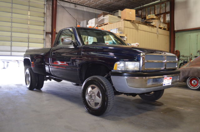 1994 Dodge Ram 3500 Base Standard Cab Pickup 2-Door - photo 4
