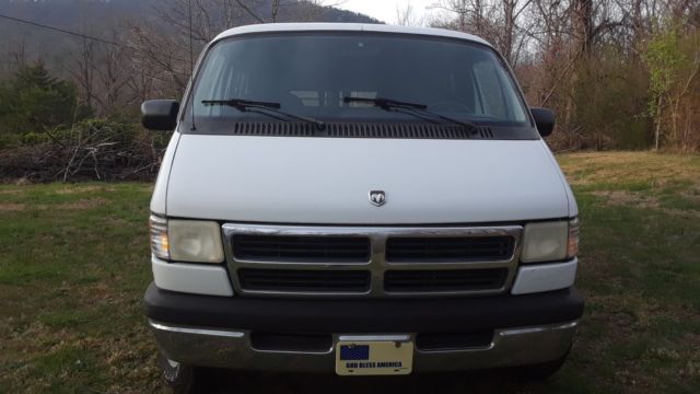 1994 Dodge Ram Van - photo 3