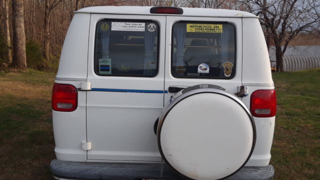 1994 Dodge Ram Van - photo 4