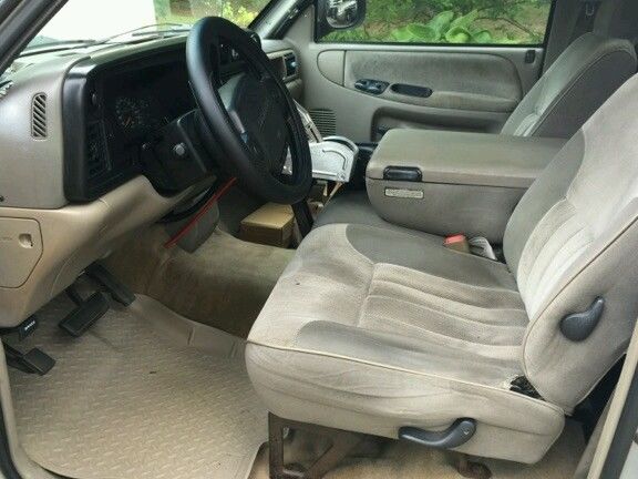 1994 Dodge Ram 2500 - photo 8