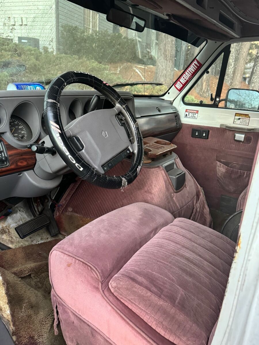 1994 Dodge Ram Van RV    CLASS B  DODGE RAM  5.2 - photo 13