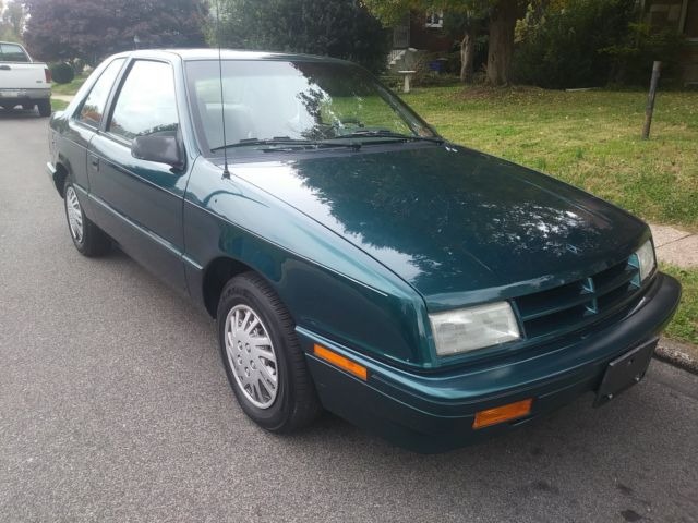 1994 DODGE SHADOW 2 DOOR **ONLY 30 K MILES** A CLASSIC 1994 Dodge Shadow