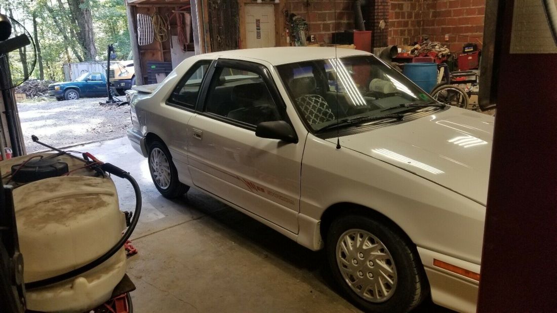 1994 Dodge Shadow ES - photo 2