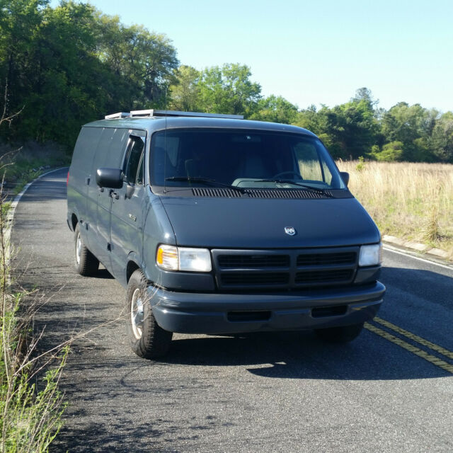 1994 Dodge Van B250 83k miles, camper/sleeper, solar, sink/water, ready to go 1994 Dodge Ram Van