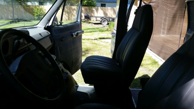 1994 Dodge Ram Van - photo 13