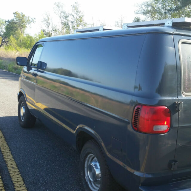 1994 Dodge Ram Van - photo 3