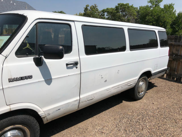 1994 Dodge Ram Van - photo 2