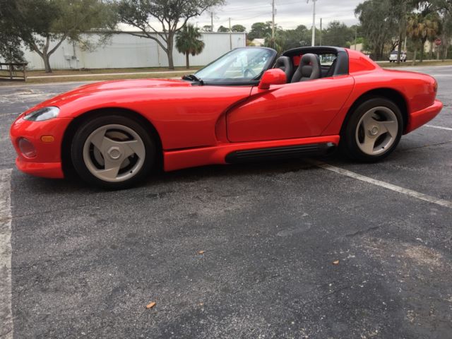 1994 Dodge Viper Convertible 2-Door 8.0L 1994 Dodge Viper Base Convertible 2-Door