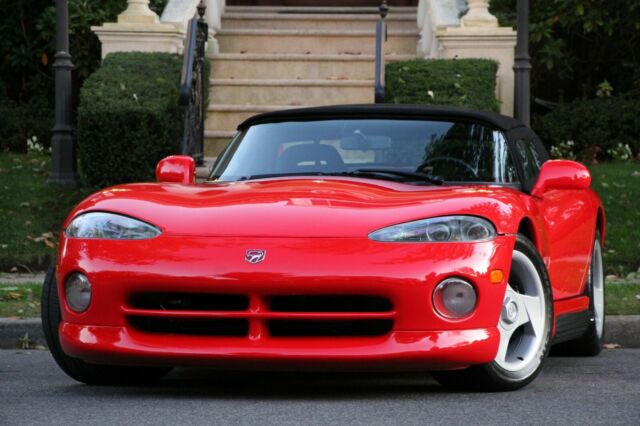 1994 Dodge Viper RT/10 2dr Convertible Manual 6-Speed RWD V10 8.0L Gasoline 1994 Dodge Viper RT/10 2dr Convertible