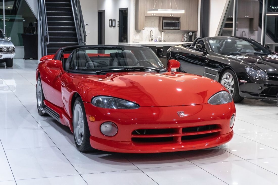 1994 Dodge Viper RT/10 SOFT TOP AND WINDOW INSERTS INCLUDED! 16K MILES! - photo 13